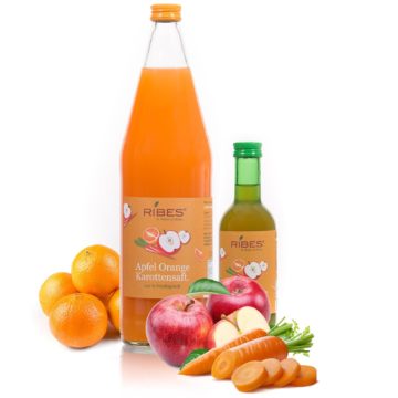 Apfel Karotten Saft in Flaschen